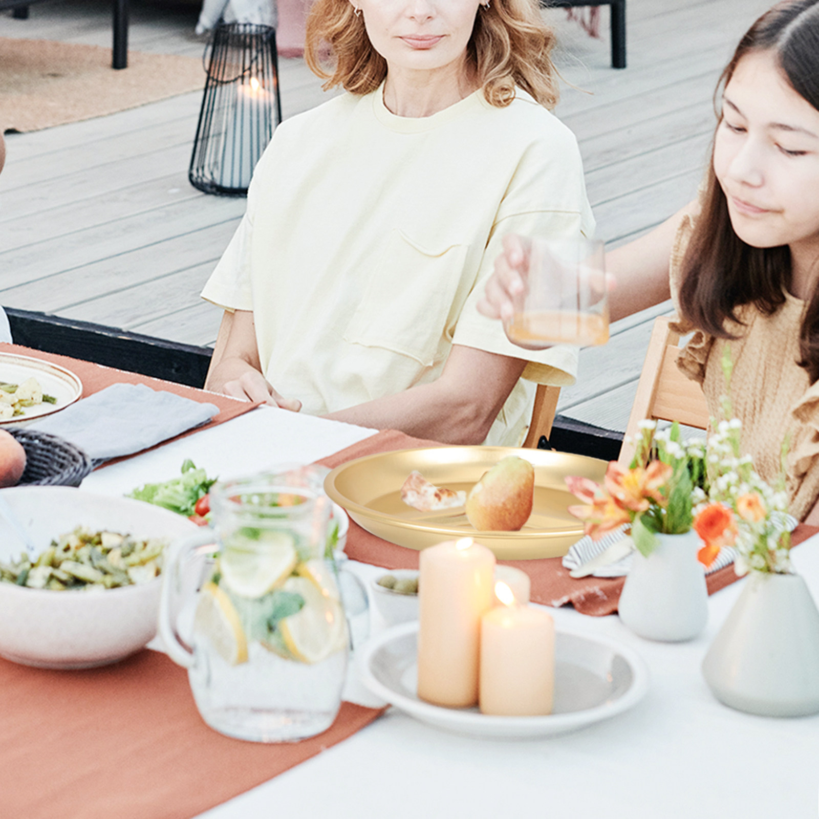 Yellow Aluminum Divided Plate  - Food Storage With Dividers recension och pris