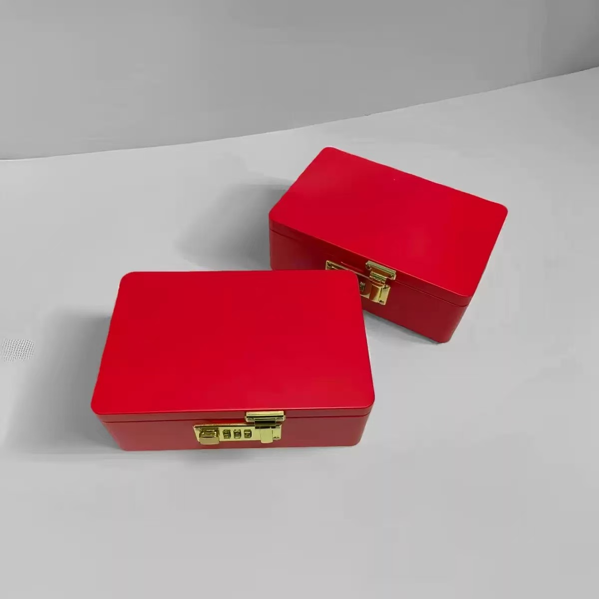 Red Password-Locked Storage Ir - Food Storage With Lock recension och pris